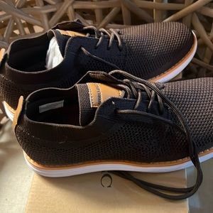 New Bruno Marc Mens Mesh Super Light Weight Sneakers 8.5 NWB